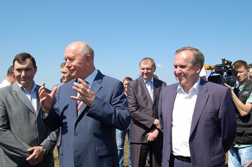 10 июня Губернатор Самарской   области Н.И. Меркушкин посетил   с рабочим визитом муниципальные  Борский и Кинель-Черкасский районы
